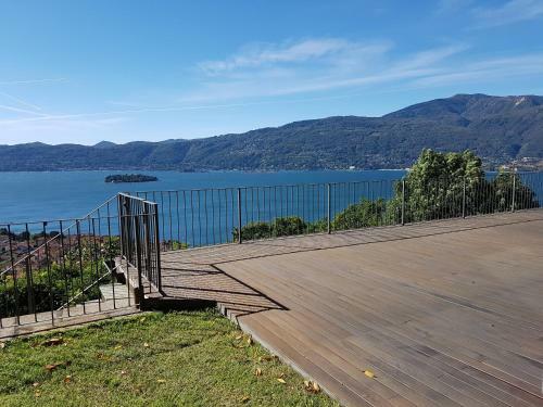 Villa Mauro Vista Lago Con Piscina