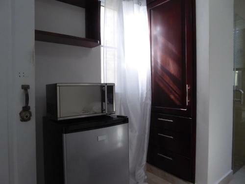 Bed & Breakfast Vacation Retreat Near The Beach