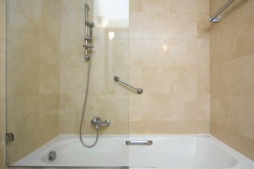 Apartamento Feelhome - David Citadel Village With Jacuzzi