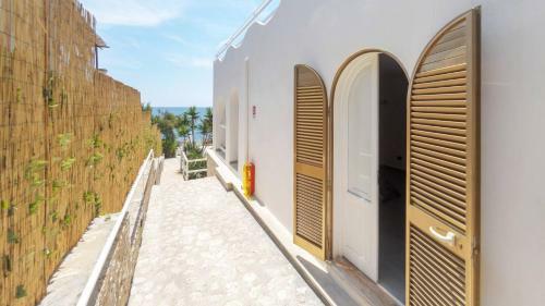 Lamanna's Hotel Club