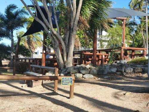 Apartamento Dolphin Heads Absolute Beachfront - Whitsunday Getaway!