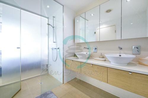 Zen Peninsula - Darwin's Prestigious Waterfront Retreat