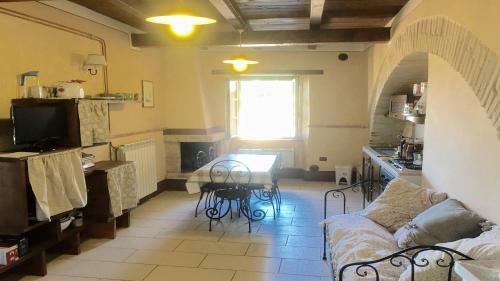 Spoleto By The Pool : Whole Villa - Sleeps 24