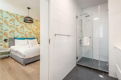 Amazing Apartment With Private Pool And Parking