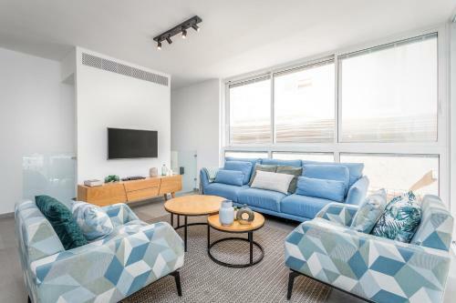 Amazing Apartment With Private Pool And Parking
