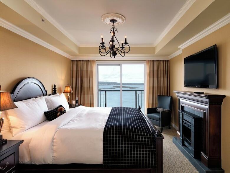 Oak Bay Beach Hotel - Sea View