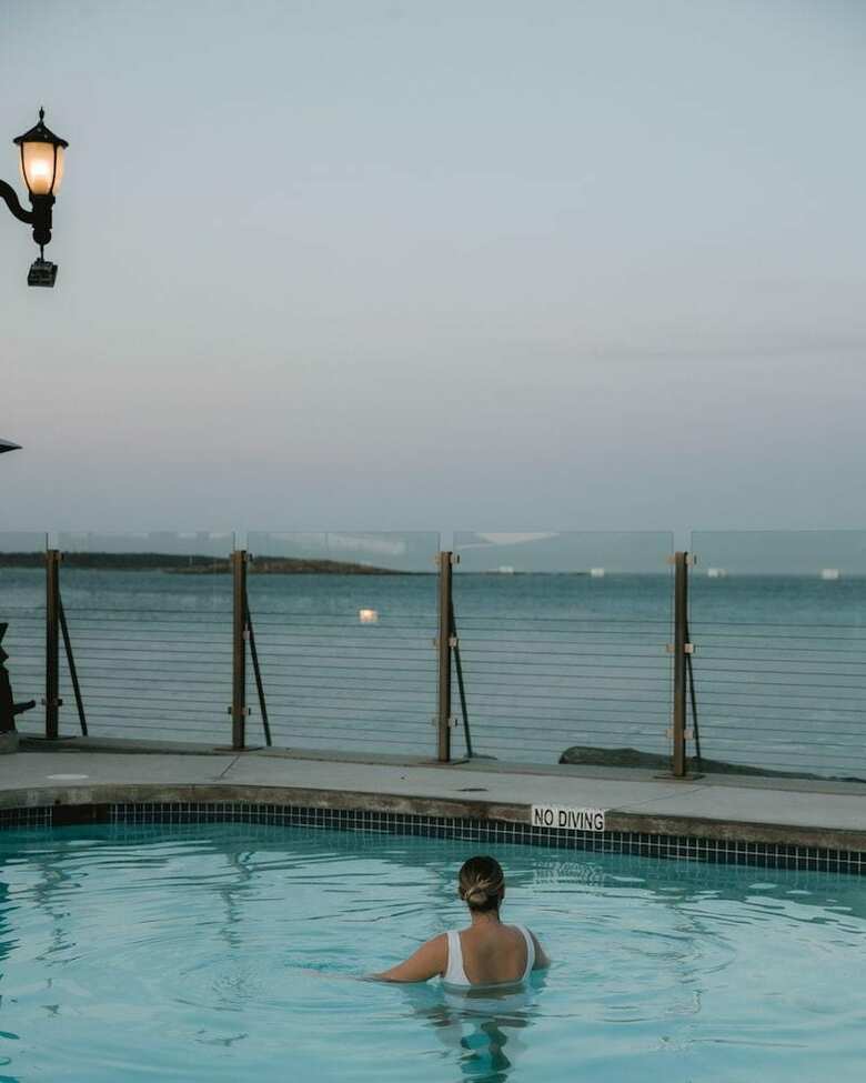 Oak Bay Beach Hotel - Sea View