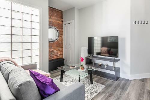 Upscale 1br With King Bed - Boutique Apartment - Prime Location!