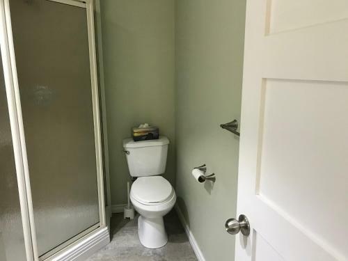 Villa Secluded Charming Cottage 2 Minutes From Lake