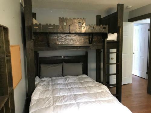 Villa Secluded Charming Cottage 2 Minutes From Lake