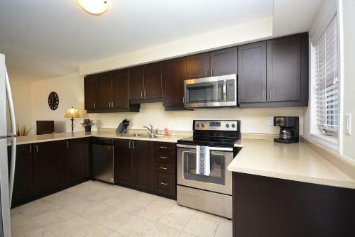 Townhome Collection By Royal Stays - Milton On