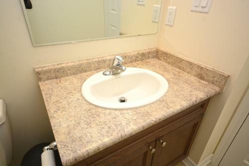 Townhome Collection By Royal Stays - Milton On