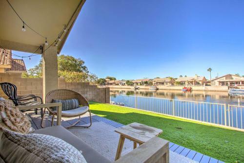 Glendale Lakefront Home With Patio And Gas Grill!