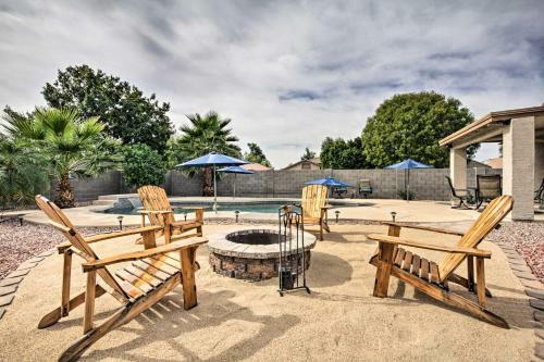 Sunny Peoria Home With Private Pool And Fire Pit!