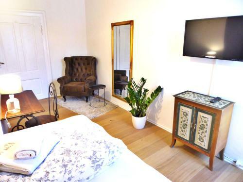 Art Hotel & Hostel