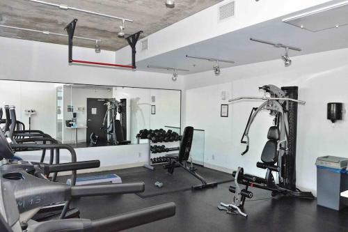 Apartamento Sunny & Comfy Condo With City View