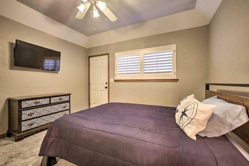 Spacious Home On Beaver Lake With Deck And Fire Pit!