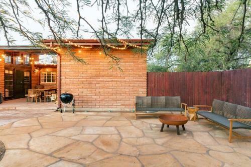 The Rosewood Adobe - Private Retreat W/pool