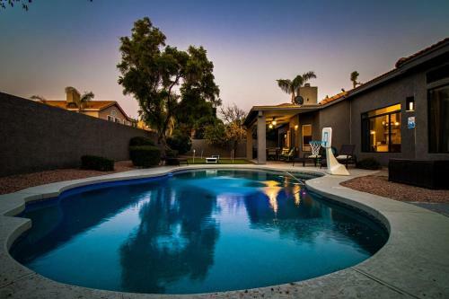 Luxury Modern Home Whtd Pool In North Scottsdale