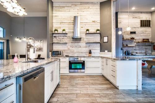 Luxury Modern Home Whtd Pool In North Scottsdale