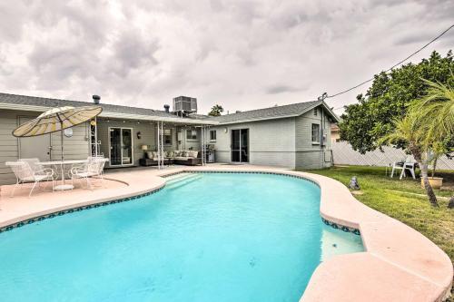 Phoenix Desert Getaway With Pool And Gas Grill!