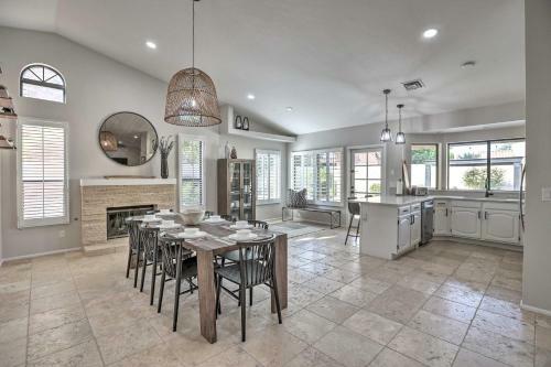 Upscale Home With Pool Less Than 5 Miles To Golfing