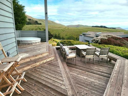 New Sea-renity Wide Ocean Views, Fireplace And Spa