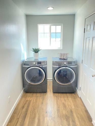 New! Old Town Scottsdale Gem! Close To Everything!