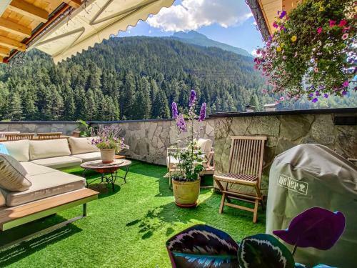 Doug's Mountain Getaway - 'exclusive Mega Chalet'