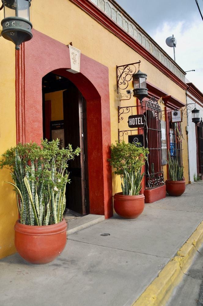 Hotel Casa Del S�tano