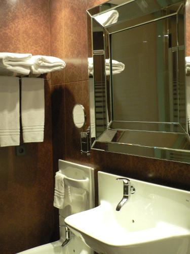 Hostal Posada Real Los Cinco Linajes