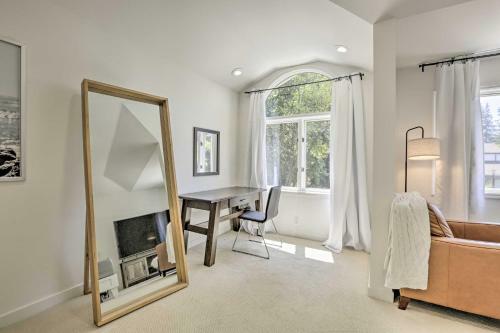 Luxury Mountain View Retreat Central Location!