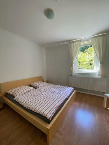 Bett Im Bahnhof G�terschuppen