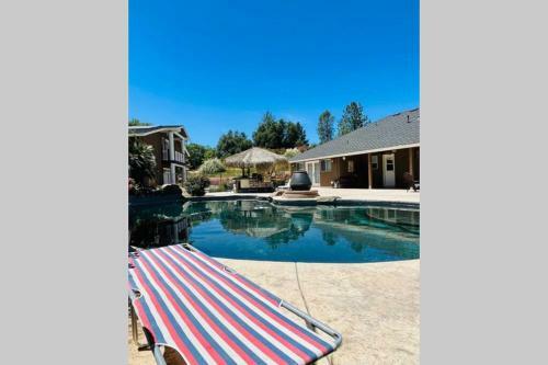 Private Mountain Retreat With Pool And Mini-golf