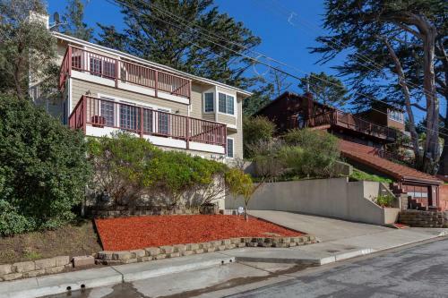 @ Marbella Lane Top Coastline Views, Family Friendly