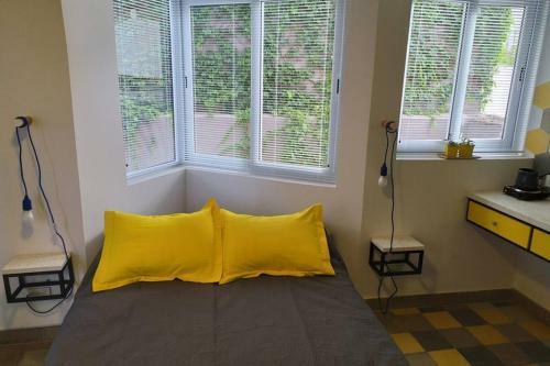 Apartamento Doble Matrimonial, Monoambiente, 4to Piso Escalera