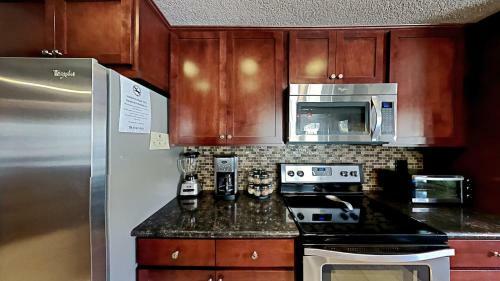 Apartamento Remodeled 2 Bedroom Condo Withfull Kitchen!