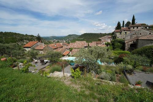Bed & Breakfast La Seigneurie De Naves