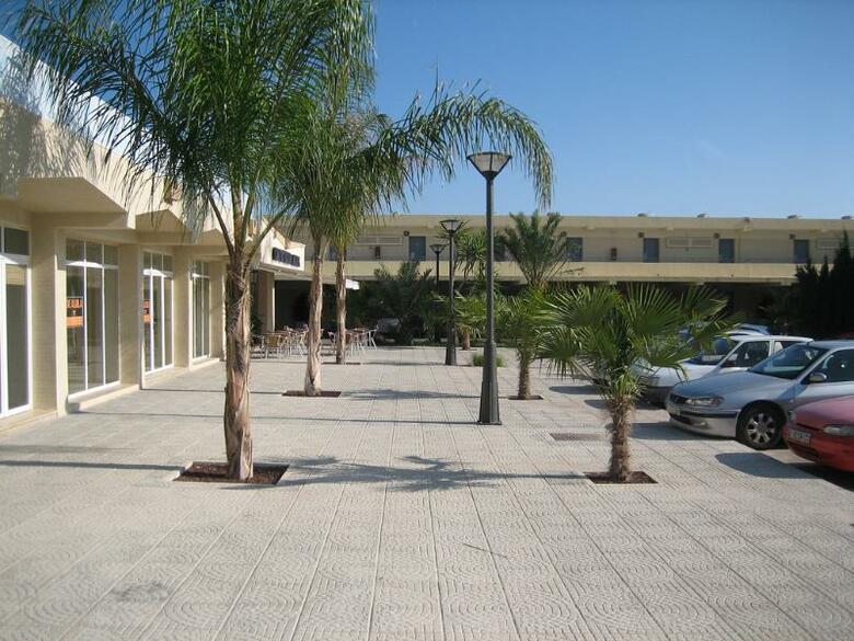 Hotel Abril