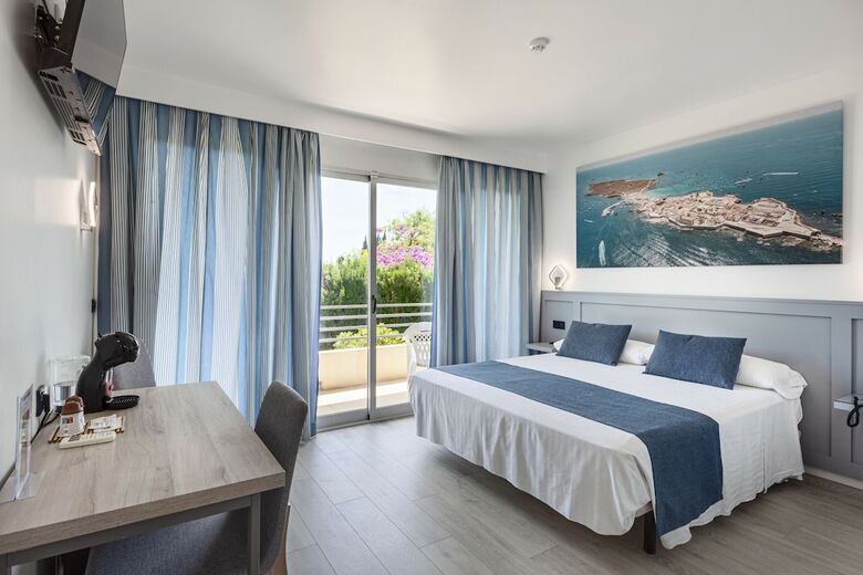 Hotel Abril