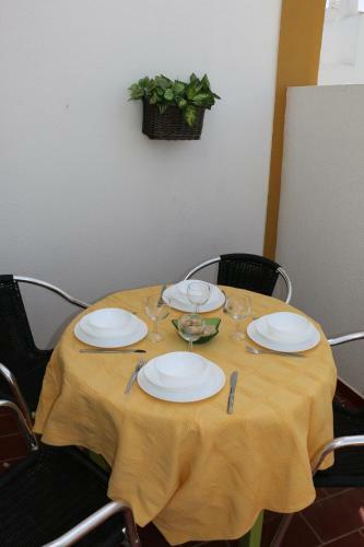 Home4u - Cosy Apartment With Fantastic Terrace