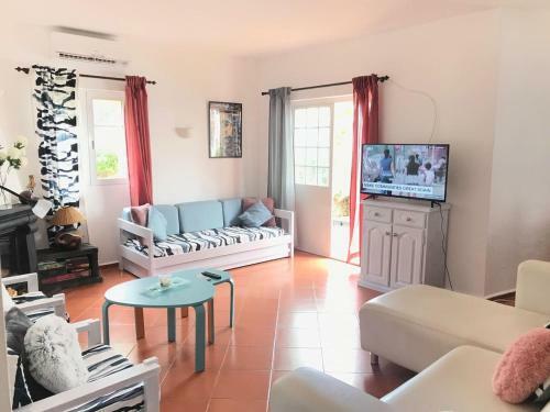 Villa C/ Piscina Pr�xima Da Praia