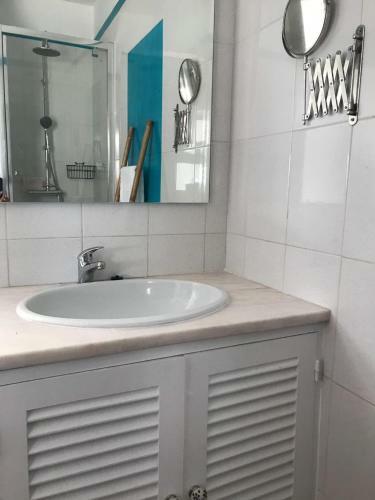 Villa C/ Piscina Pr�xima Da Praia