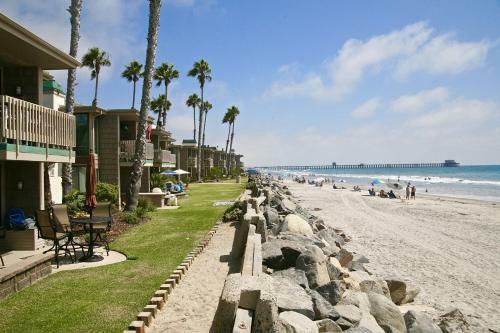 E105 - Seascape Stay - On-the-sand