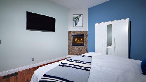 Private Home Ocean View, Air-conditioned Just Steps To The Beach