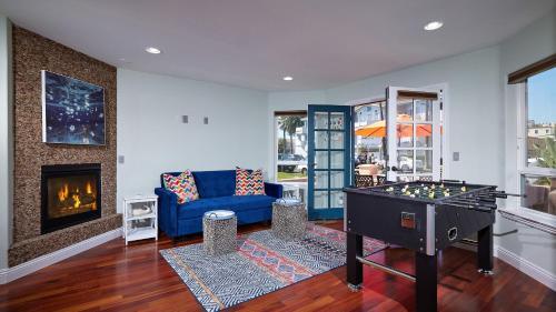 Private Home Ocean View, Air-conditioned Just Steps To The Beach