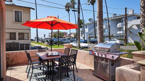Private Home Ocean View, Air-conditioned Just Steps To The Beach