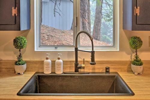 Pines Peak Lodge A-frame With Loft And View!