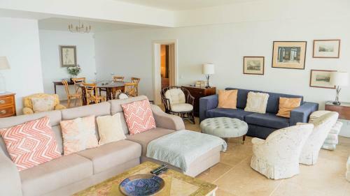 Villa Vila Da Fal�sia-with Pool And Views