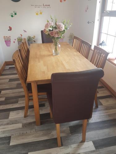 Maria's Place (Central Ballycastle 3 Bedroom)